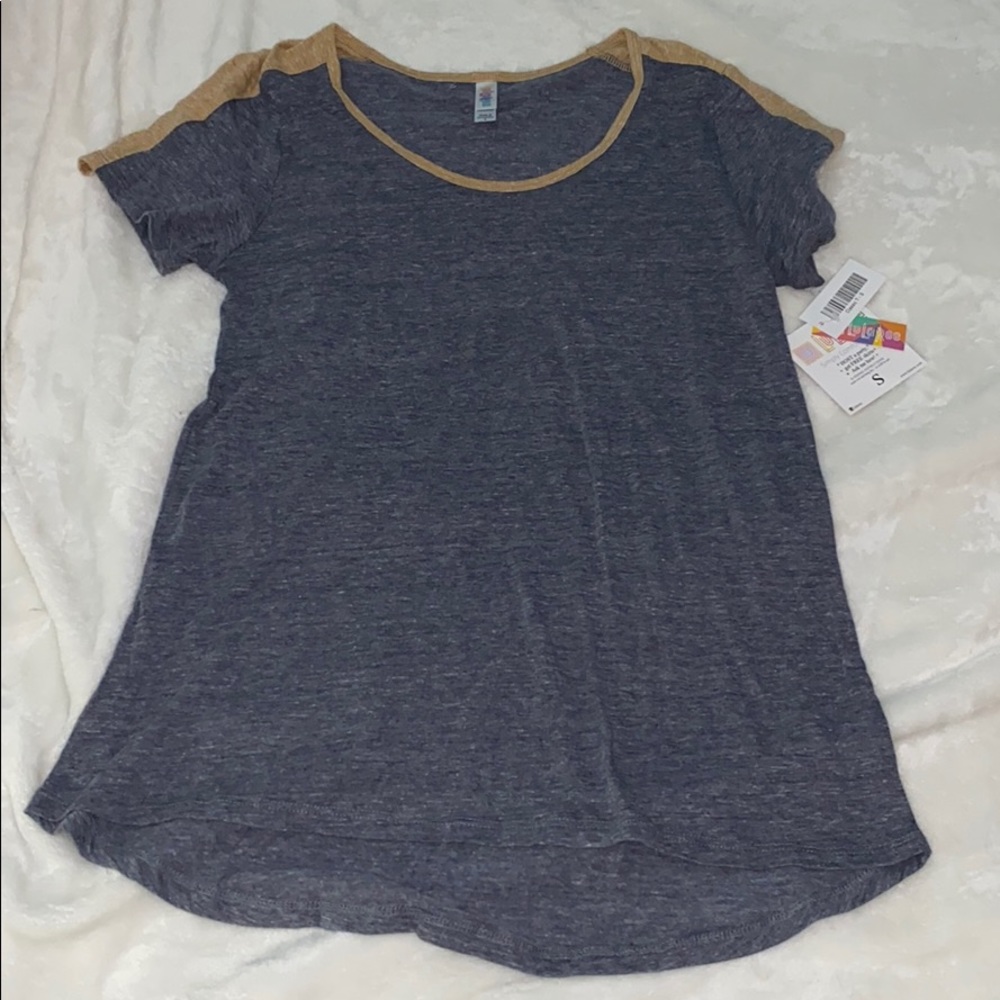 LulaRoe classic tee